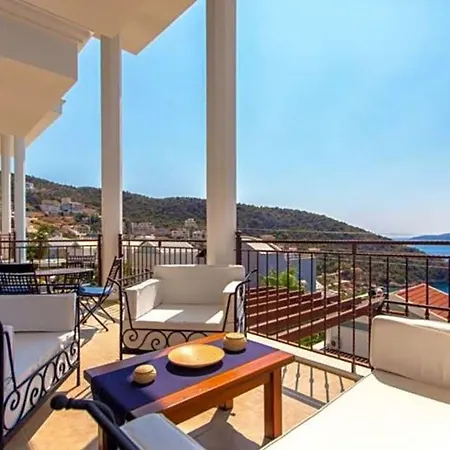 Sleeps 6 Pool Air Con Wifi * Kalkan