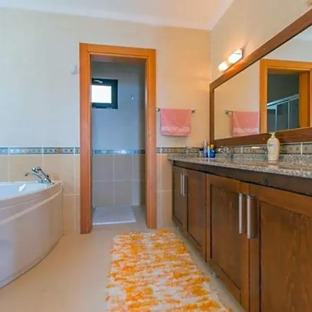 Villa Sleeps 6 Pool Air Con Wifi Kalkan