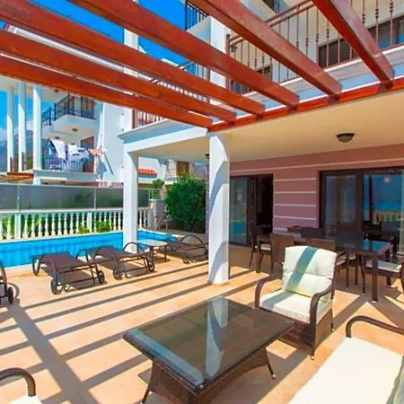 Sleeps 6 Pool Air Con Wifi Villa *